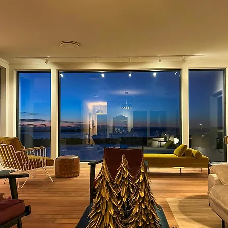 Top-floor Flat By The Harbour In