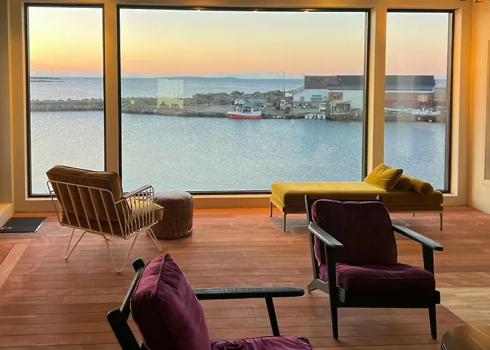 Top-floor Flat By The Harbour In Lejlighed
